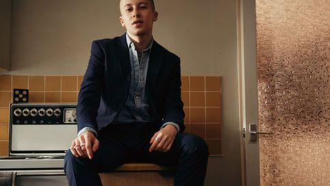 H&M, gençlerin iş olanaklarını artırmak için takım elbise kiralama hizmetini başlattı