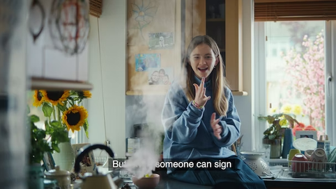 Cadbury, Cadbury Fingers ile işaret dili öğrenmeye teşvik ediyor