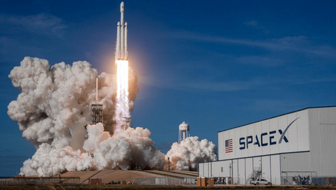 Elon Musk'ın SpaceX'i, uzaya ilk Billboard'u gönderiyor