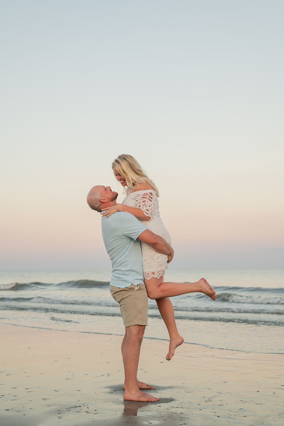 Frankie proposes to Ali on Hilton Head Island in South Carolina.