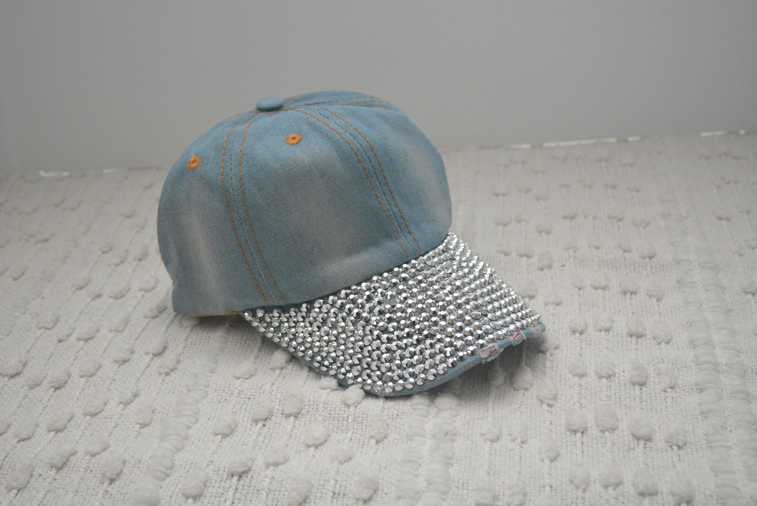 HAT0004