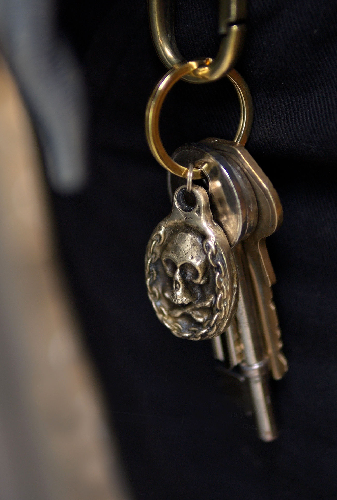 Memento Mori Cast Pendant / Keyring