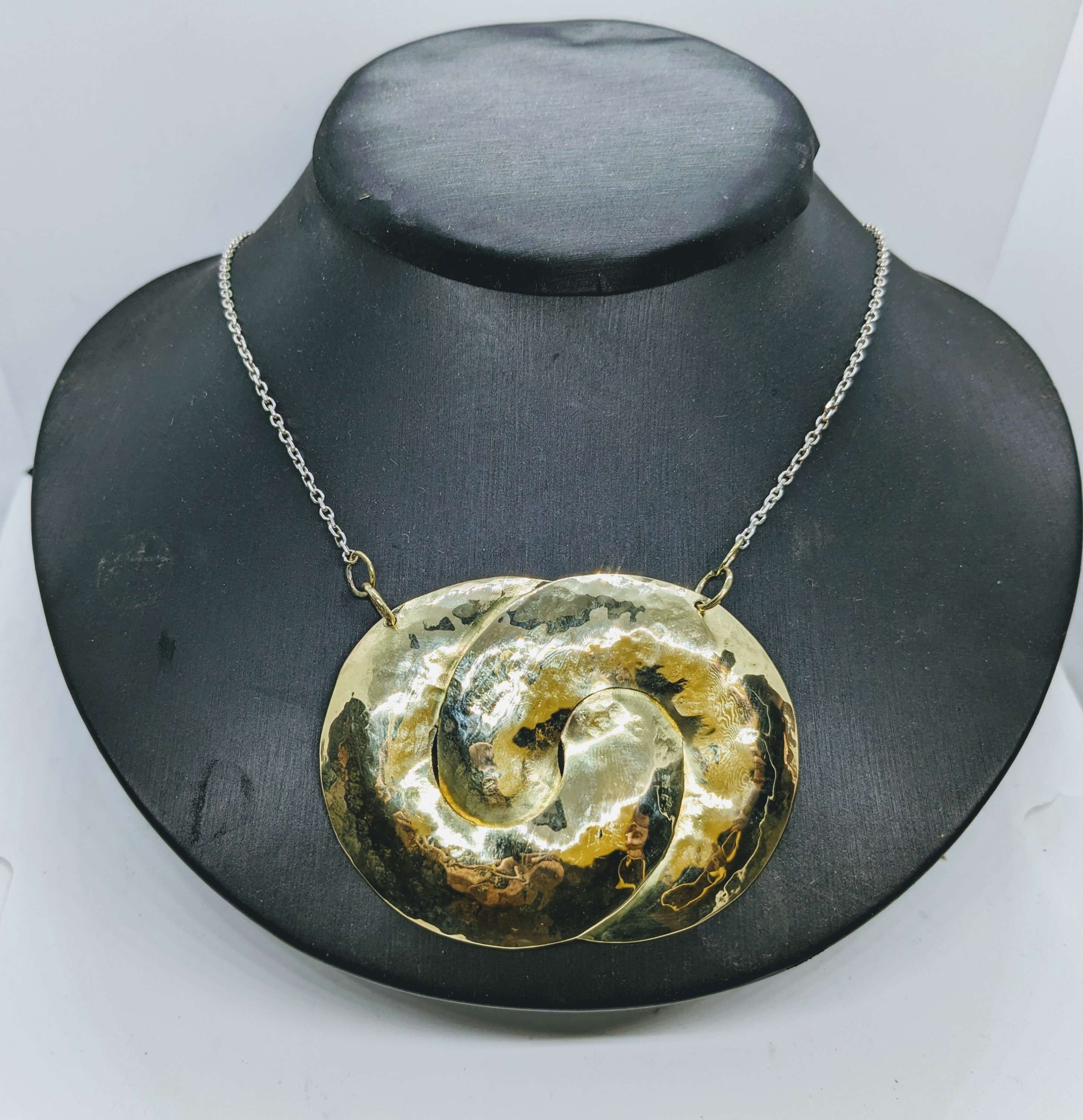 Collier Mithra