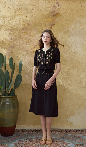 フレームワークVOTE make new clothes ASTORIAtee黒 Women's Vintage Variegated Floral Embroidery – Rockmount