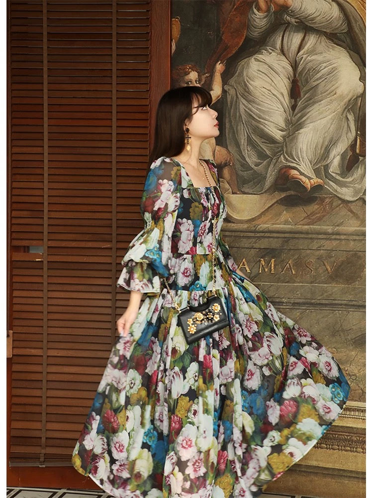 Thumbnail: Oil Painting Floral Dress – French Romantic Silhouette