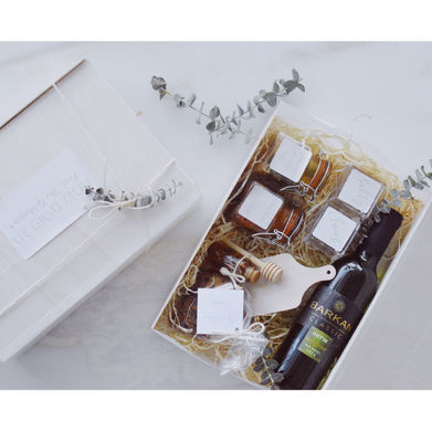 DIY Grazing Board In A Box Mishloach Manot 