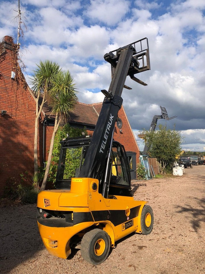 Thumbnail: JCB TLT TELETRUCK 30 D 2.4 TONNE