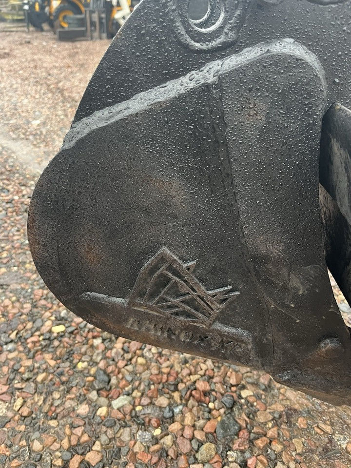 Thumbnail: Bobcat E17 Digger