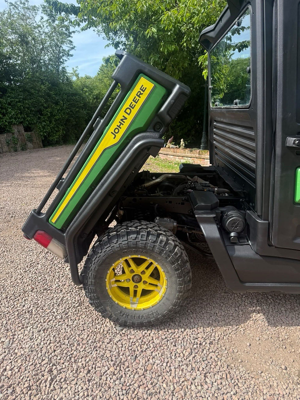 Thumbnail: John Deere 865 XUV 2022