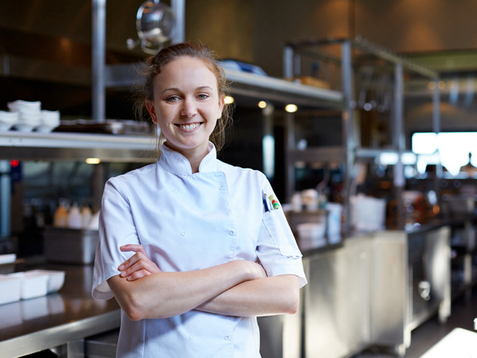 In-House Delivery vs. Sauce’s First-Party Delivery: Which Is Better for Restaurants?