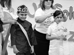 "Muchas Culturas, Un Sólo Corazón"