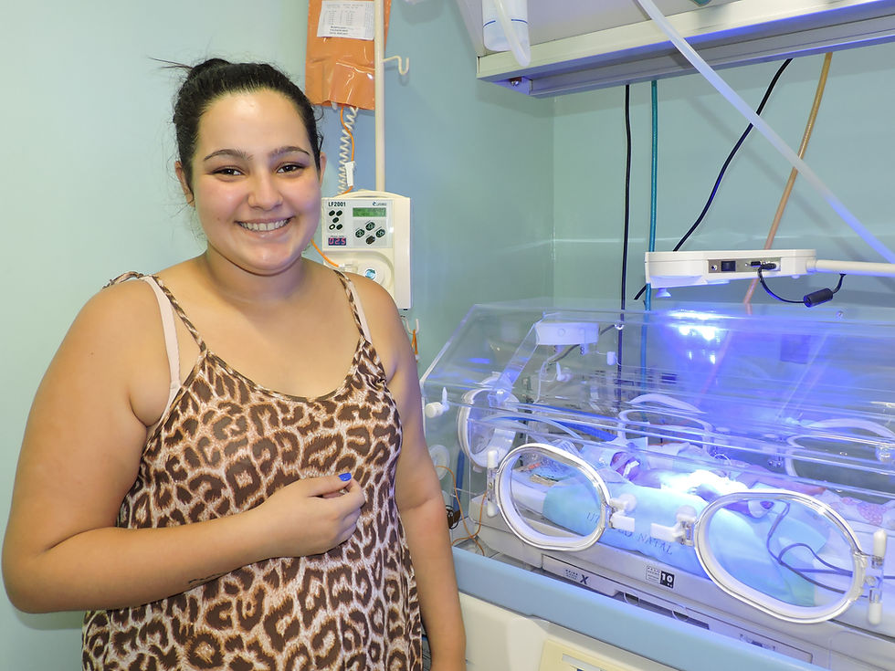 Daiane Martins Villa, de Palmeira d’ Oeste, é a primeira mãe de 2017 - Jales Notícias