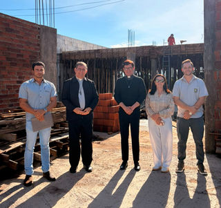 Reforma da Sé Catedral avança e recebe visita do Bispo Diocesano