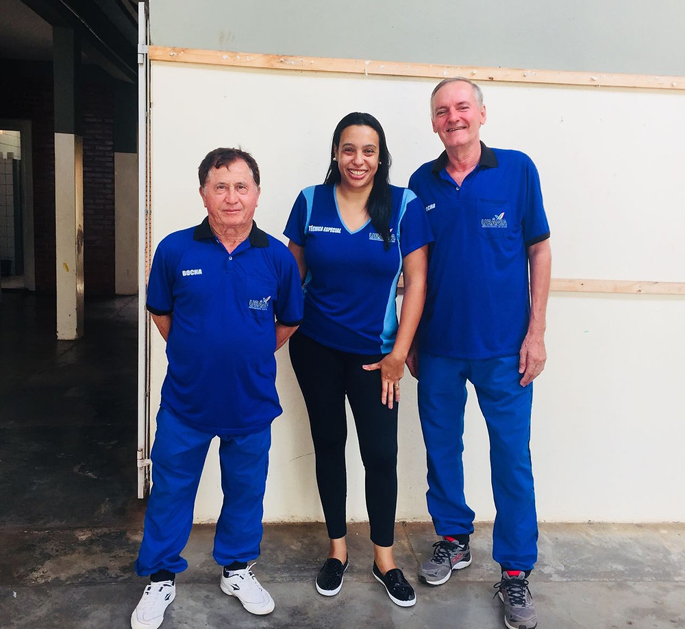 A primeira dama, Andréia, com a dupla campeã - Jales Notícias