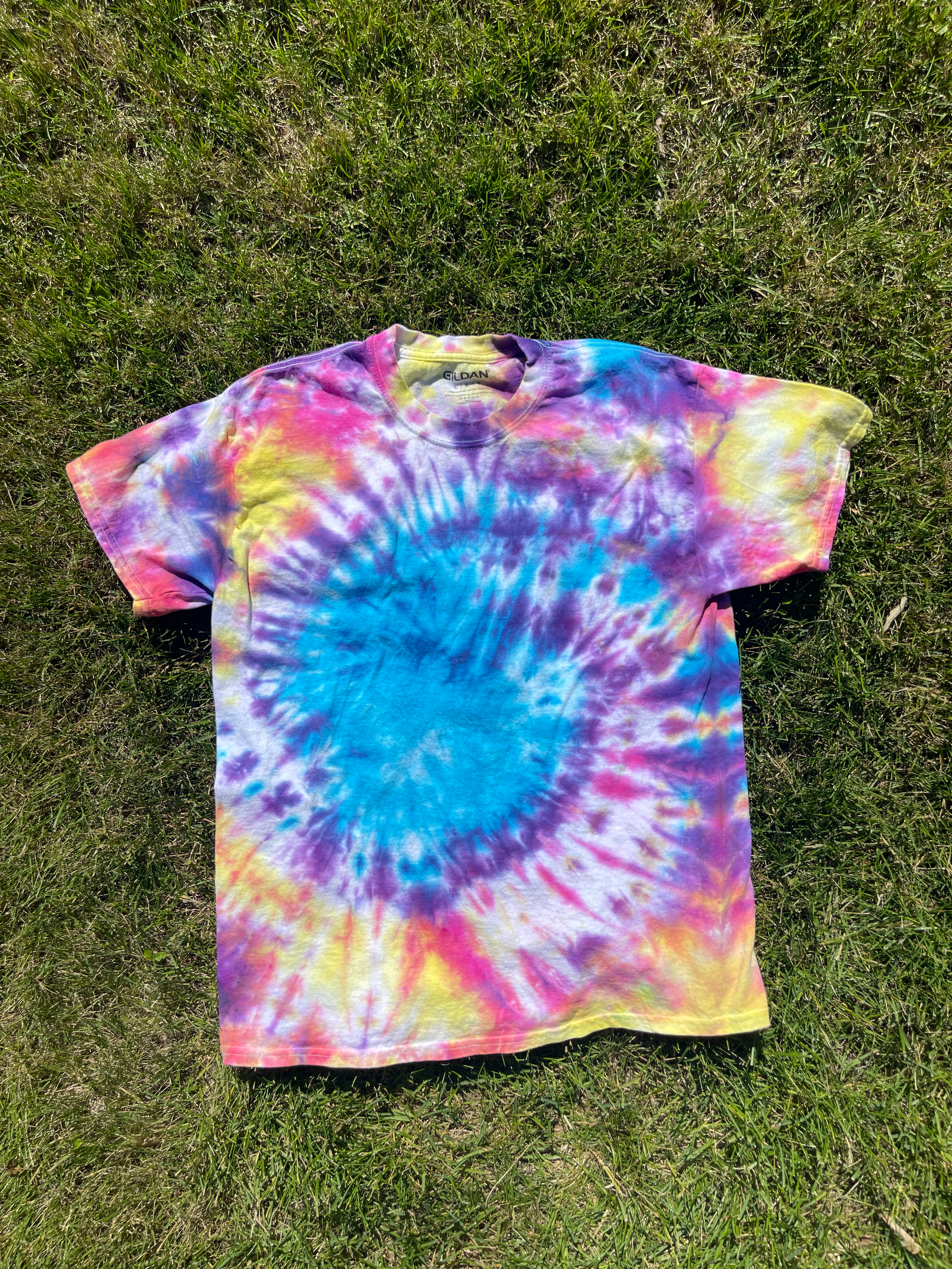 Rainbow Colored Unisex Adult Tie Dye T-shirt