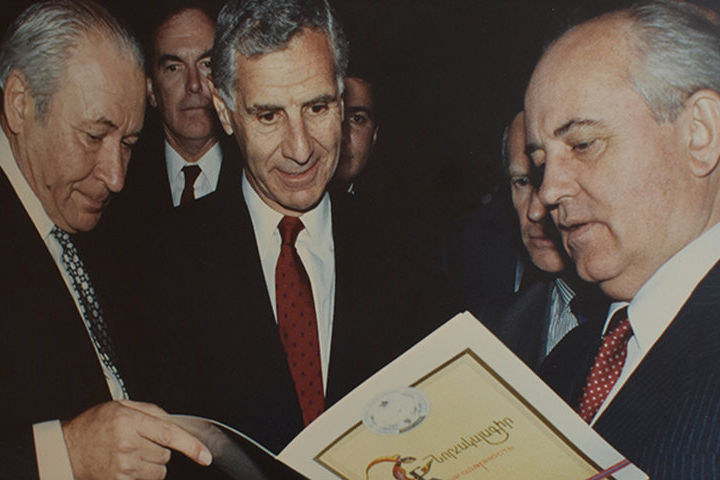 Deukmejian.jpg