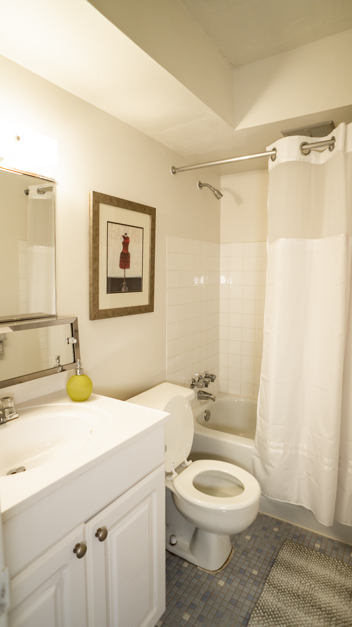 3 piece bath with updated vanity
