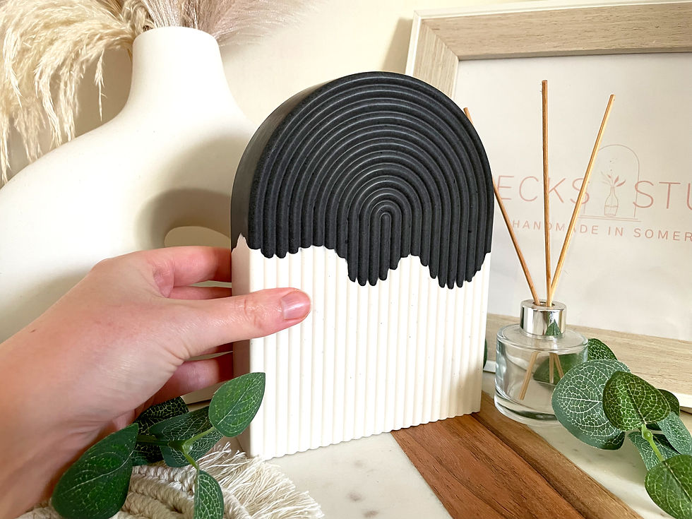 Thumbnail: Two-Tone Arch Bookend