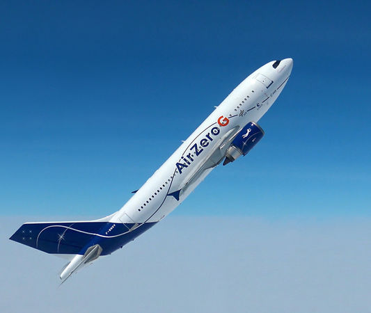 Air_Zero-G_flying_high_pillars.jpg