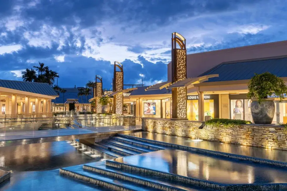 Waterside-Shops-will-host-22The-Squeeze22-on-Fridays-and-Saturdays-throughout-July-and-August.-Photo-courtesy-of-Waterside-Shops-1024x683.jpg