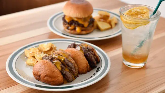 名物「切ったやつ」名物「切ったやつ」