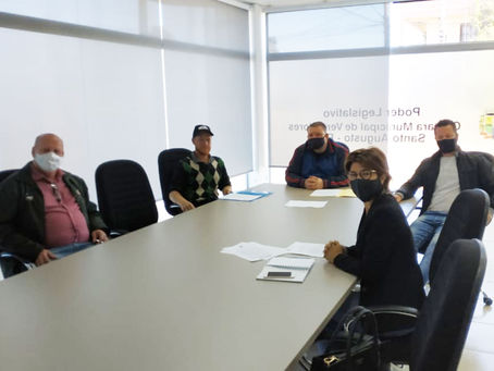 EM BUSCA DE MELHORES SERVIÇOS PARA A COMUNIDADE