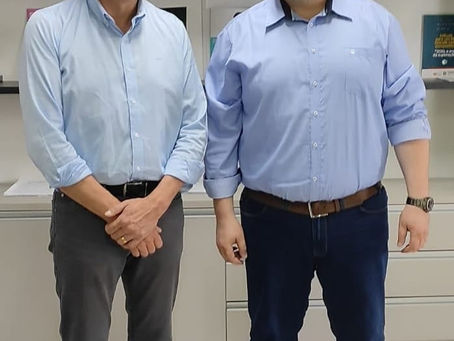 PRESIDENTE OMAR ANGELO SANTI RECEBENDO A VISITA DO DEPUTADO ESTADUAL ERNANI POLO