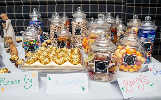 07 - Sweet Table.jpg