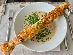 Knusprige Blätterteig-Käse-Stangerl