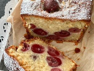 Saftiger Kirschen-Kuchen mit Mandeln und Rahm 🍒🍒🍒