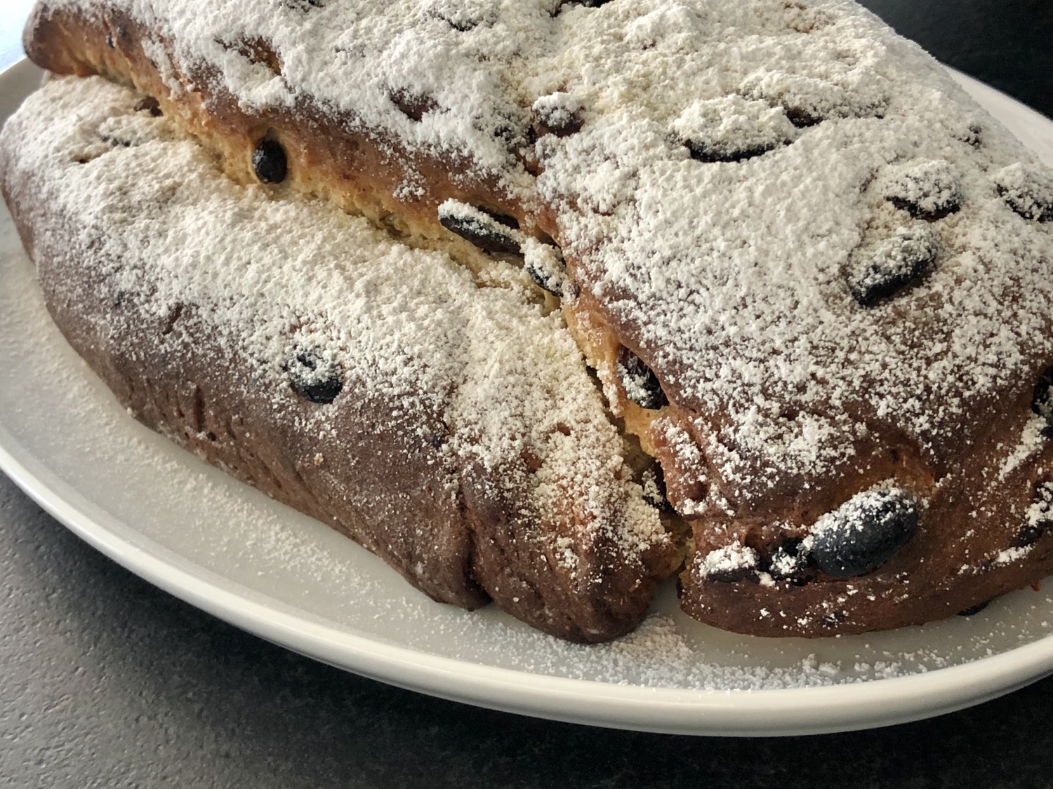 Orange-Marzipan Weihnachtsstollen