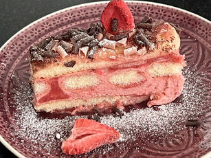 Erdbeere-Biskotten Schnitten (no bake)