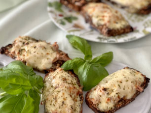 Überbackenes Mozarella-Nussbrot