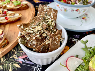 Kürbiskern-Parmesan-Cracker