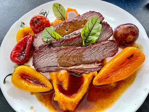 Rinderbrustkern mit Süsskartoffel-Püree und Paprika
