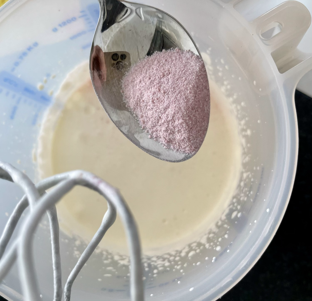 Mohn-Nuss-Heidelbeer Roulade (Low Carb) Mohn-Nuss-Heidelbeer Roulade (Low Carb)