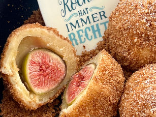 Feigen-Knödel mit Dinkel-Zimt-Brösel
