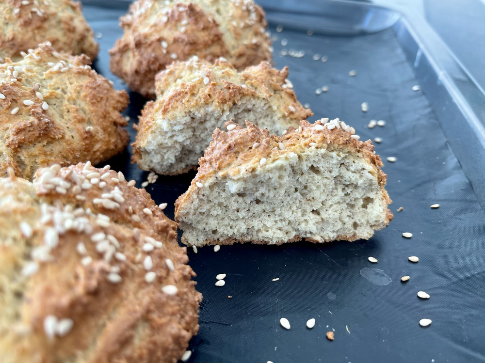 Eiweiß-Brötchen (low carb, glutenfrei) Eiweiß-Brötchen (low carb, glutenfrei)