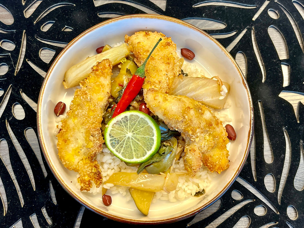 Knuspriges Huhn auf süß-saurem Mangold-Fenchel Gemüse ❤️