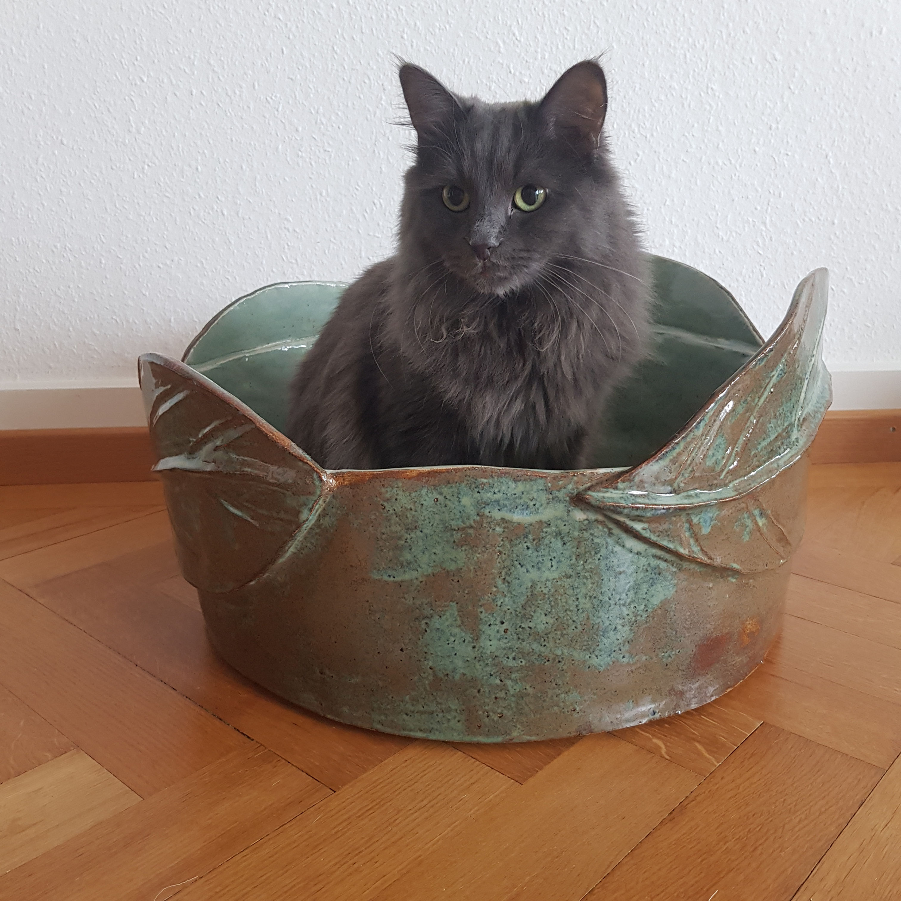 Modèle Milo en marron-bleu (extérieur) et bleu turquoise (intérieur)