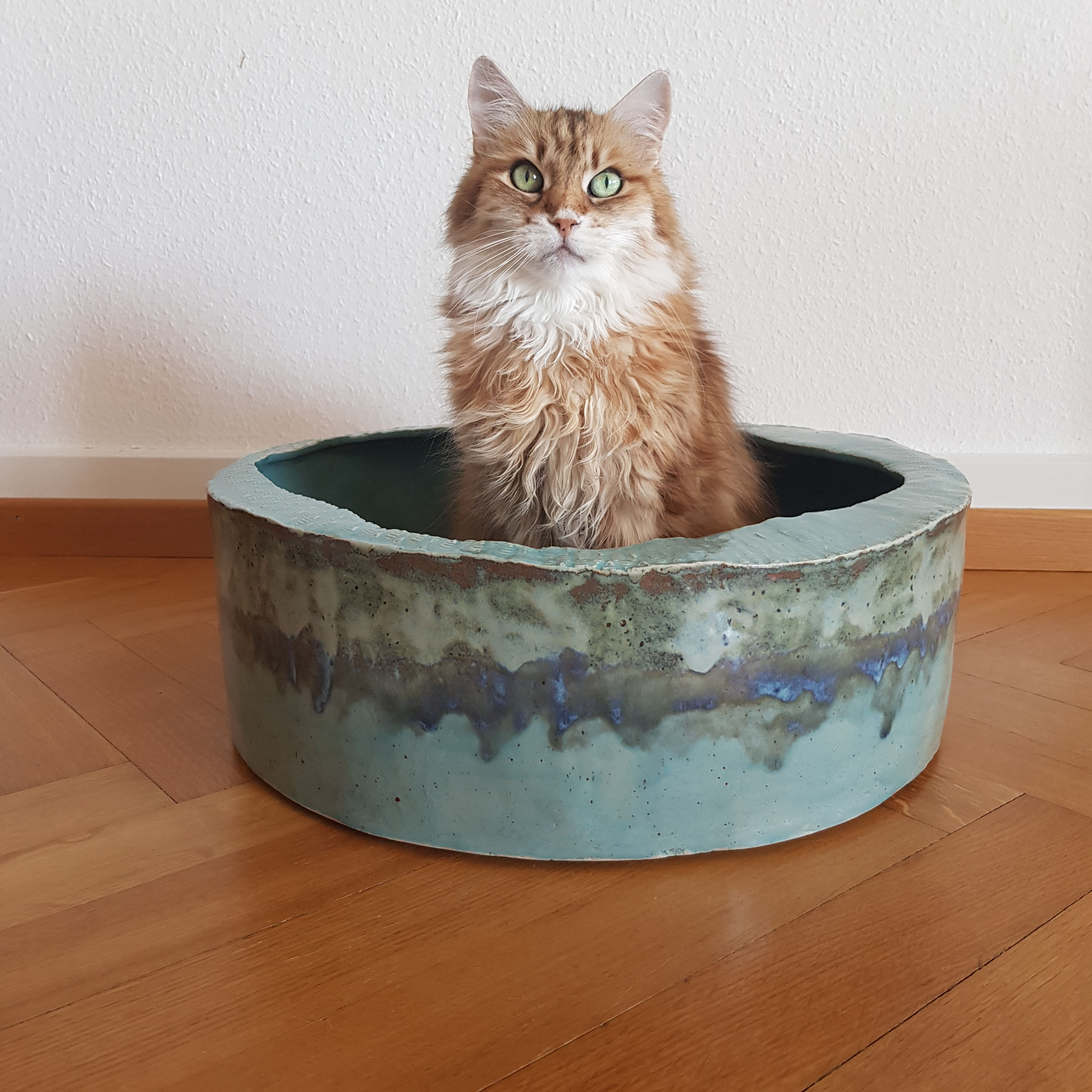 Modell Riva in türkisblau und einer blau-braunen Aussenkante