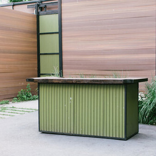 (1) 8' x 4' Outdoor Bar