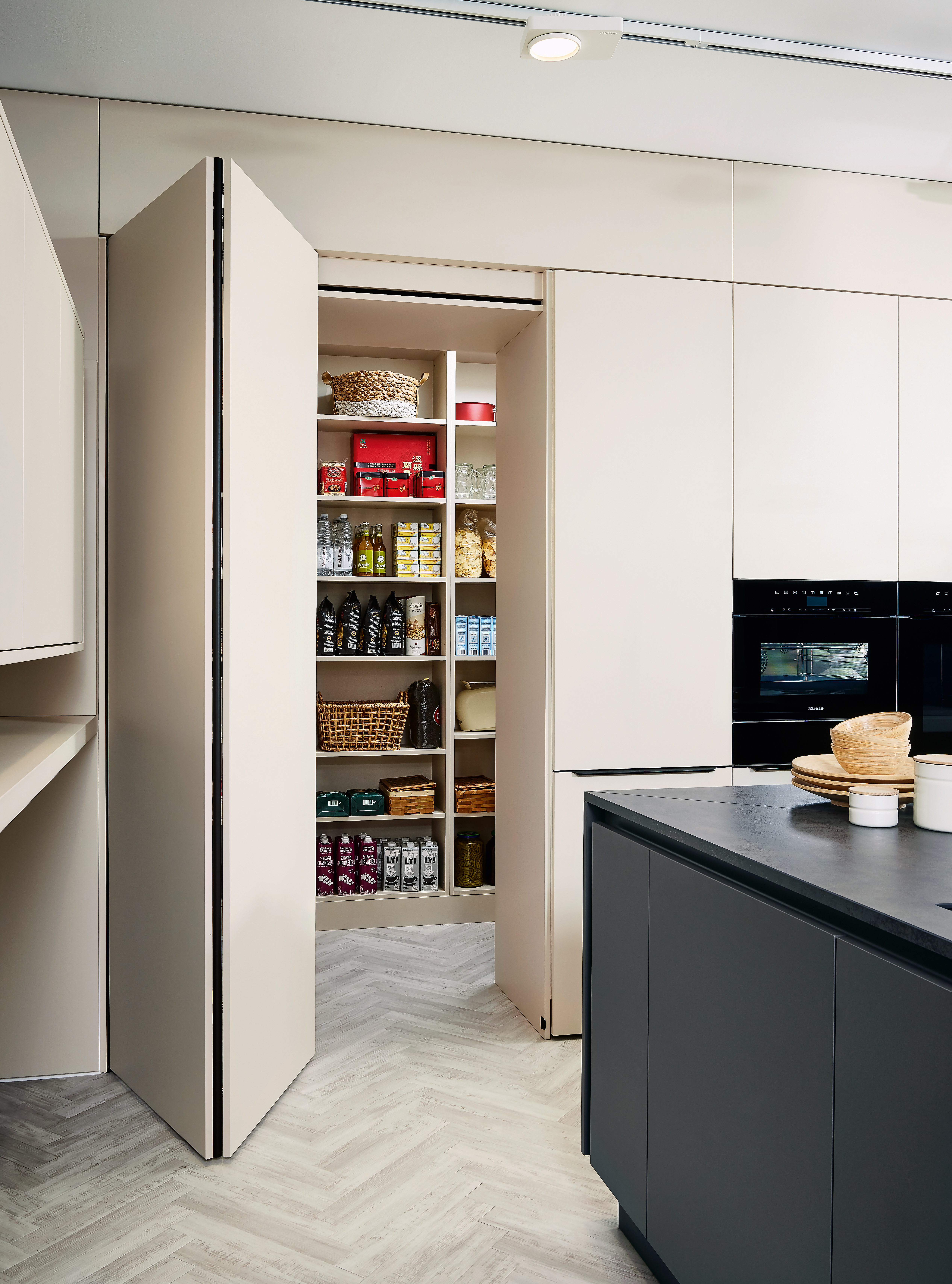 German Kitchen 32