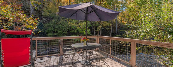 Stone Cottage Deck Vacation Rental Hot Springs NC