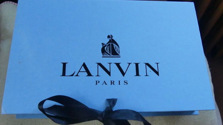Thumbnail: LANVIN PEARL SEQUINS FLOWER NECKLACE RUNWAY PIECE PARIS FASHION WEEK
