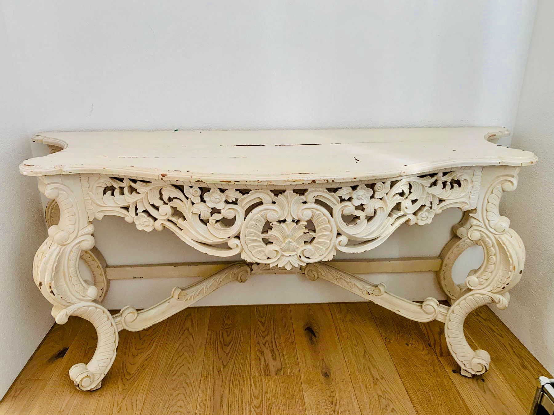 VINTAGE BAROCK LARGE CONSOLE WHITE