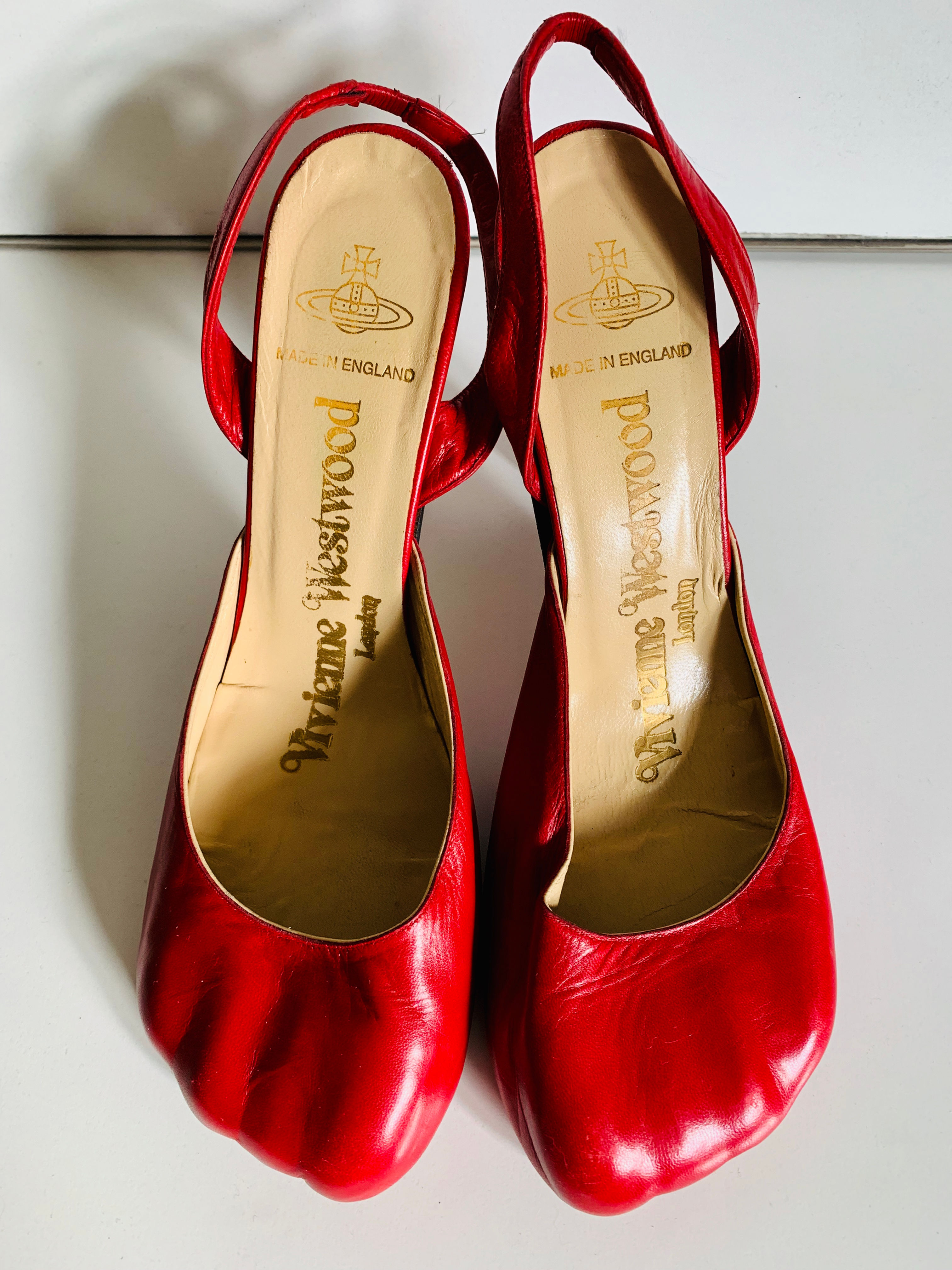 S/S 2000 VIVIENNE WESTWOOD RED LEATHER ANIMAL-TOE SLINGBACK HEEL UK6 D39 US9