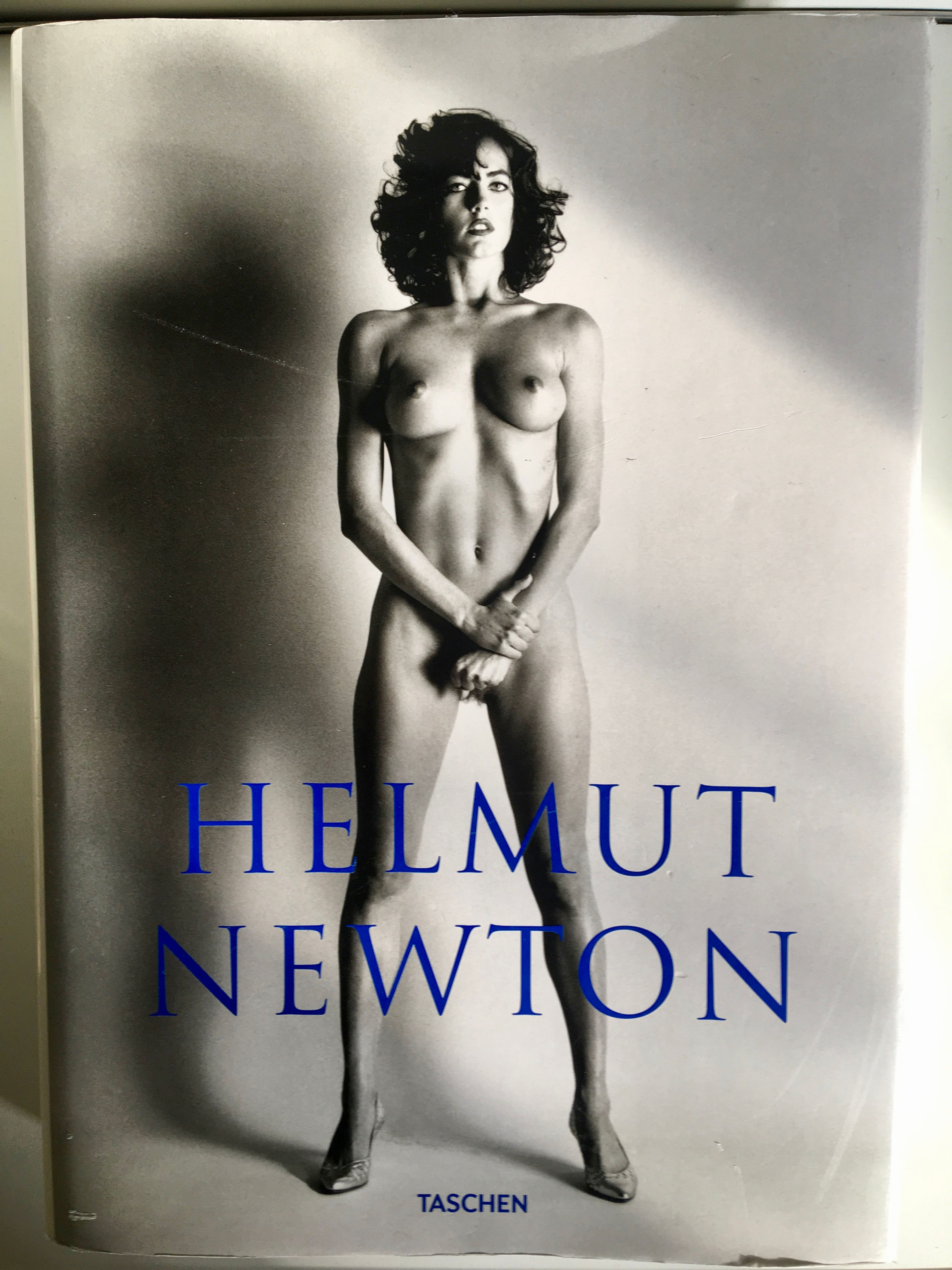 HELMUT NEWTON SUMO TASCHEN PUBLISHERS 464 PAGES