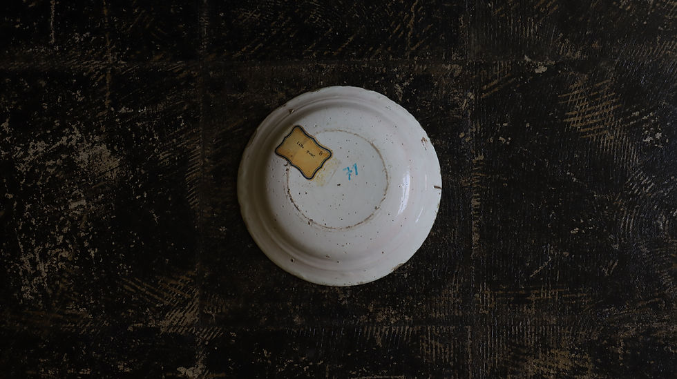 サムネイル： オランダ　18世紀　デルフト　花柄皿