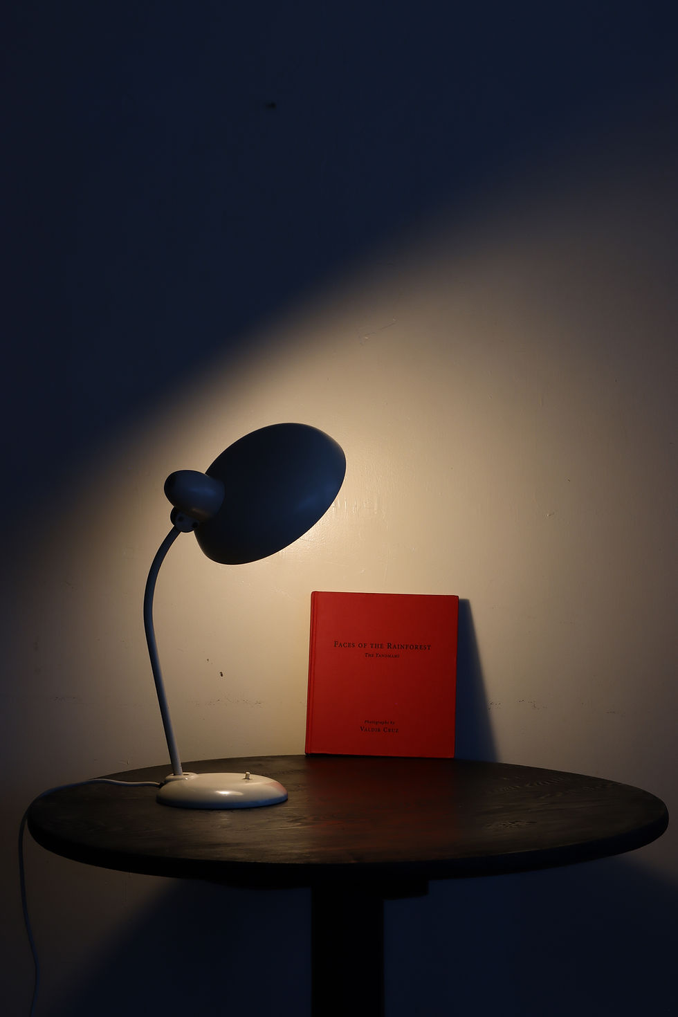 サムネイル： ESCOLUX  テーブルランプ